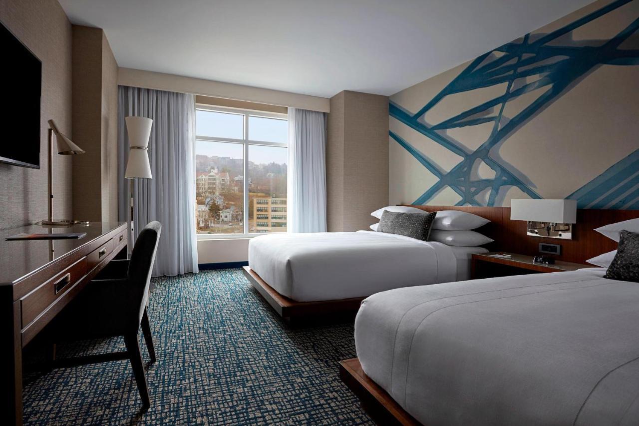 Ithaca Marriott Downtown On The Commons Hotell Exteriör bild