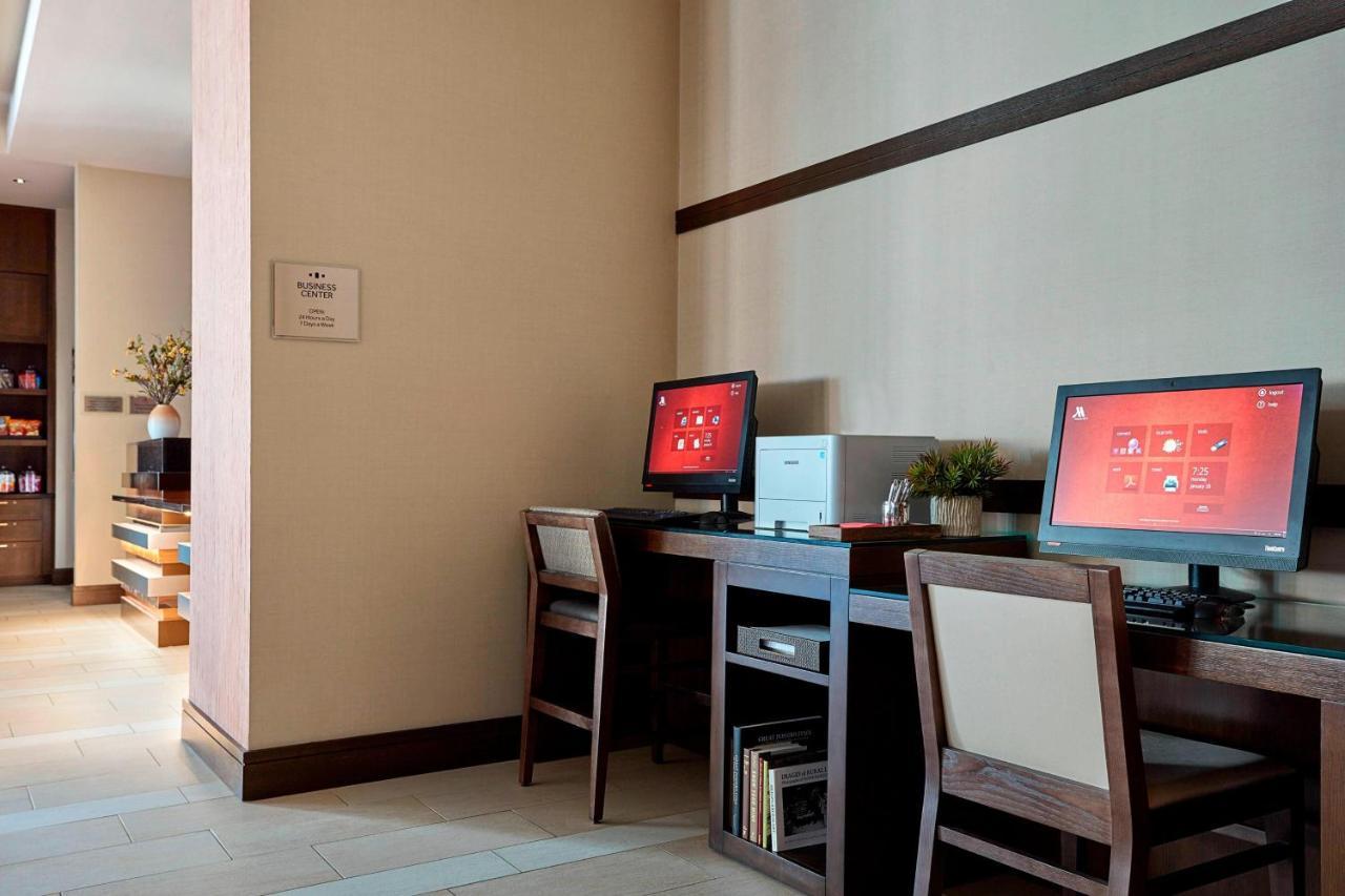 Ithaca Marriott Downtown On The Commons Hotell Exteriör bild