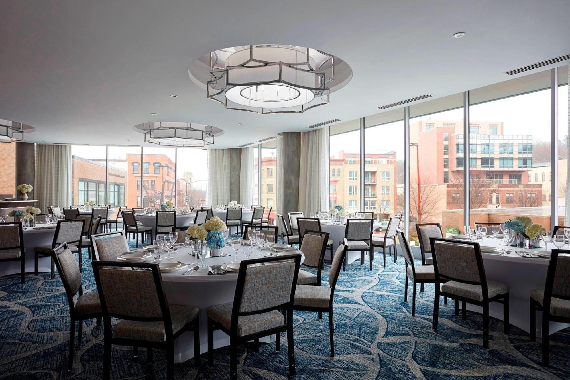 Ithaca Marriott Downtown On The Commons Hotell Exteriör bild