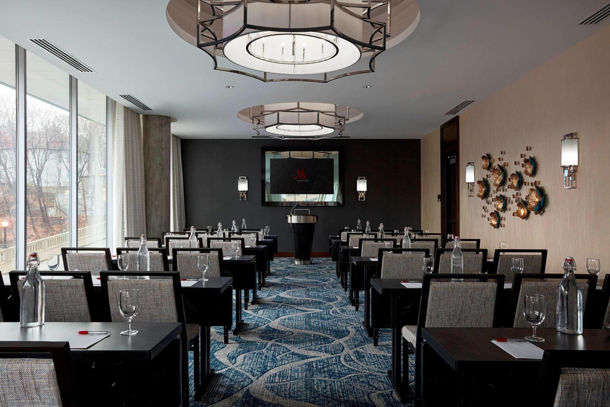 Ithaca Marriott Downtown On The Commons Hotell Exteriör bild